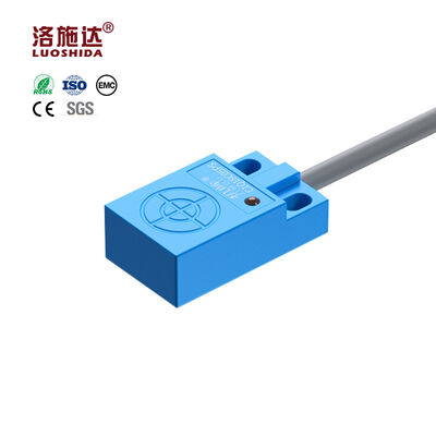 Industrial Capacitive Proximity Sensor Q18C IP67 ABS NPN/PNP Output 1-5mm Metal Detection Switch